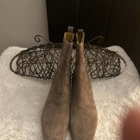 Sam Edelman Lani Suede Spool Heel Square Toe Pull On Ankle Boots in Fern Green - Picture 4 of 4